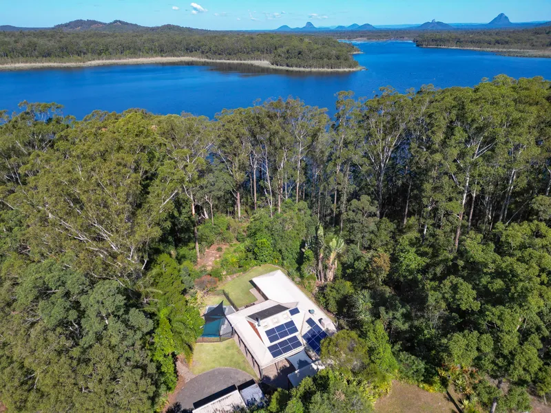 Exquisite Retreat with Panoramic Views