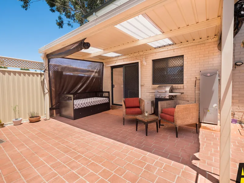 Refreshed and Ready For You To Move In! (Auction guide 550000)
