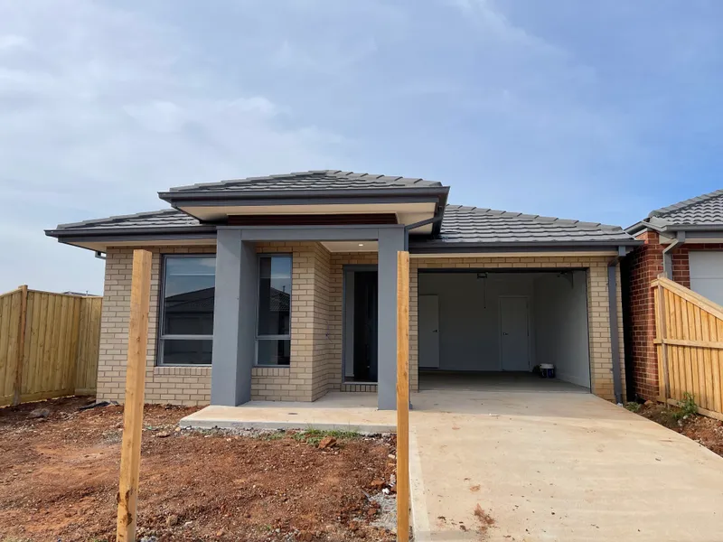 Brand-new three bed two bath stylish family home