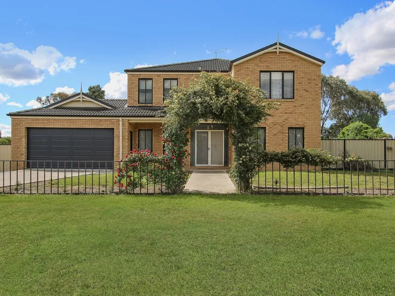 GRAND HOME WITH UNBELIEVABLE SHEDDING – For Sale Via Expressions of Interest