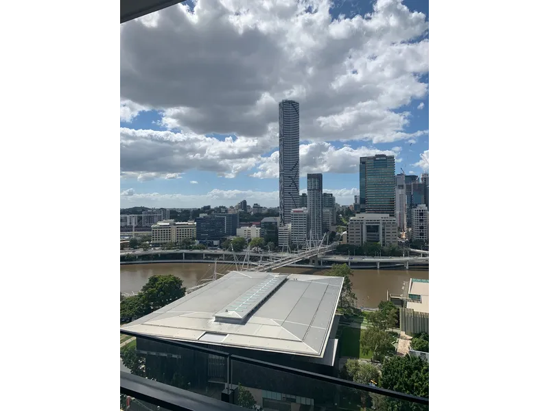 Nearly New Stunning Apartment in the Heart of SOUTH BRISBANE!!