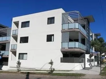 SLEEK 2 BEDROOM APARTMENT !