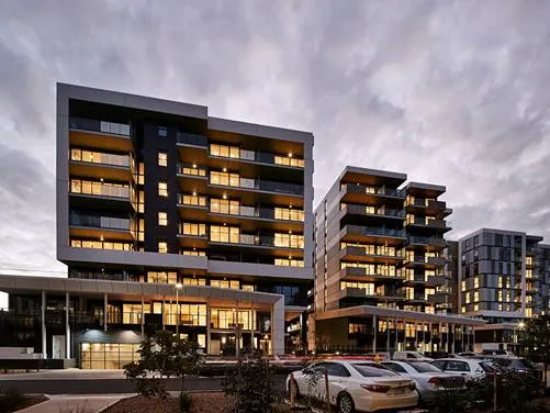 NEAR NEW 1 BEDROOM PLUS STUDY/HOME OFFICE