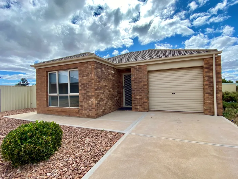 MODERN, EASY CARE LIVING - NEST OR INVEST