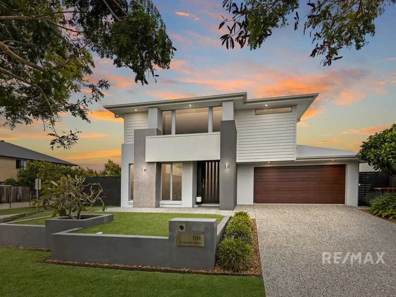 Luxurious & Spacious Family Home