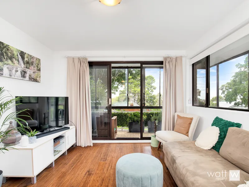 Ground floor unit with views...now that's different!