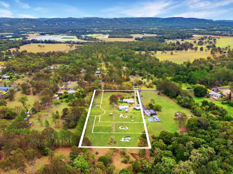 Acreage Living In Beautiful Bellmere