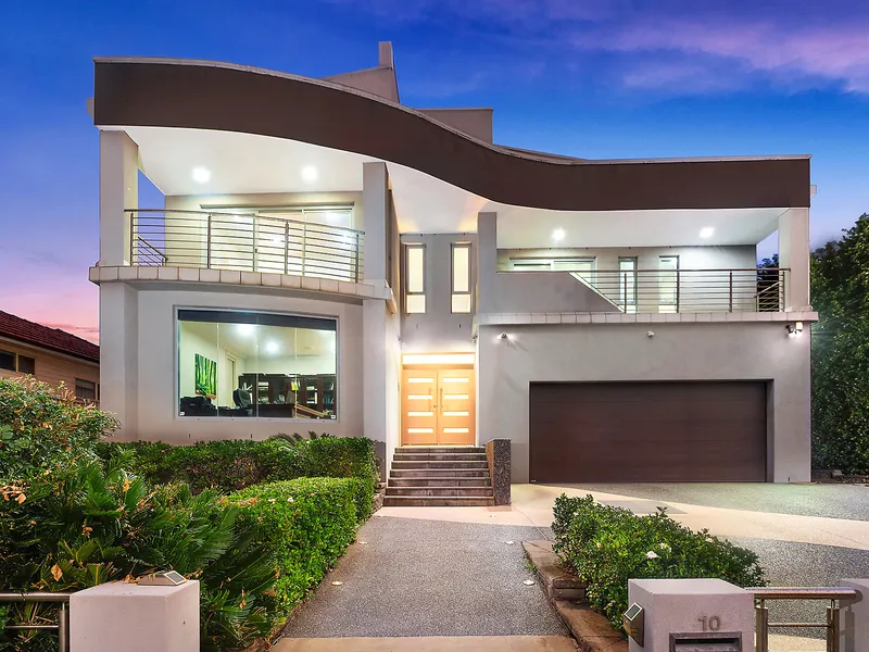 Luxury family entertaining home in coveted locale