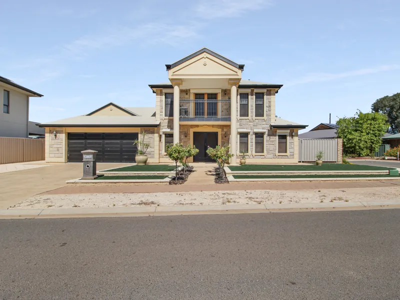 Impressive 2 Storey Living in Popular Jane Eliza