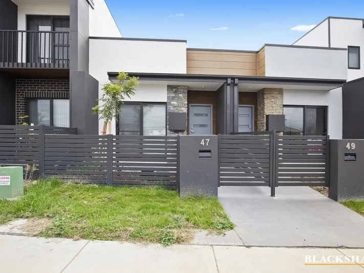 ONE BEDROOM PLUS STUDY