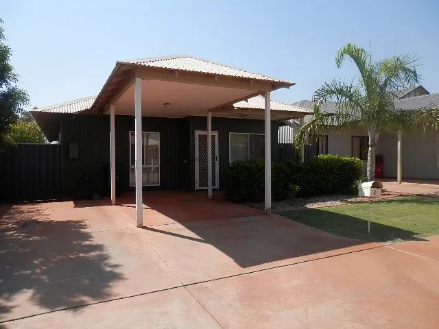 2 BED 2 BATH LOW MAINTENANCE VILLA UNIT FOR LEASE!