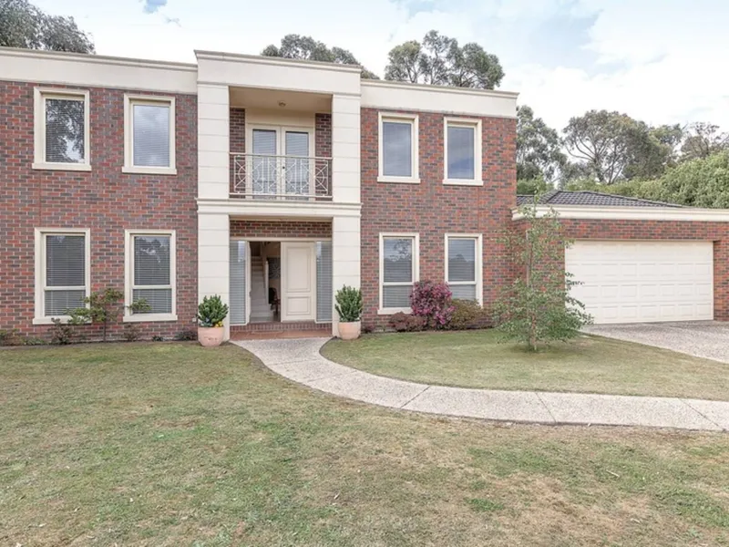 Breathtaking Views, Privacy and Serenity in Prestigious Buninyong Locale