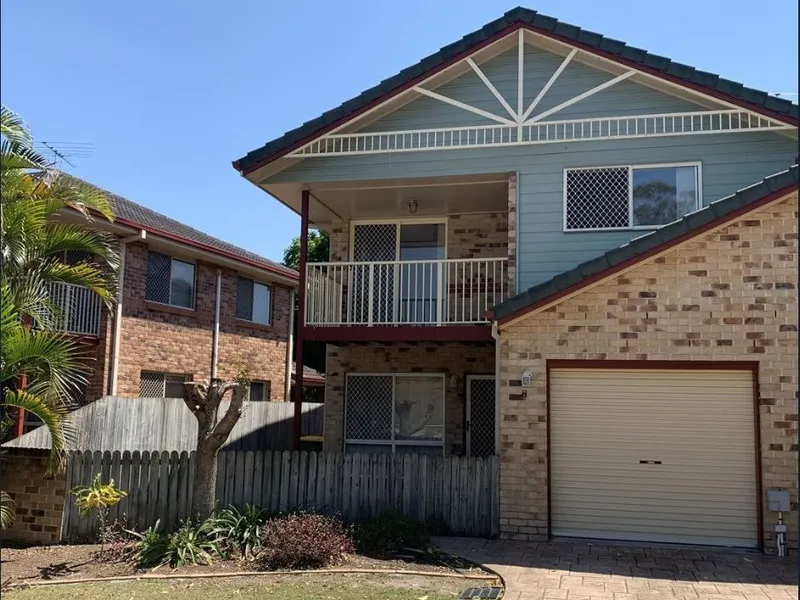 Cosy Townhouse in Central Location!