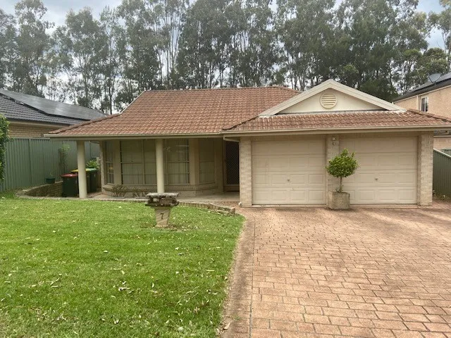 Superbly Located in a Quiet Street, Minutes from Rouse Hill Town Centre.