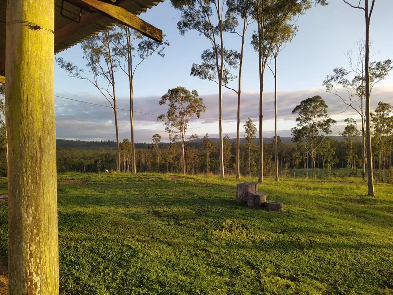Escape To The Country - Lifestyle, Views & More !