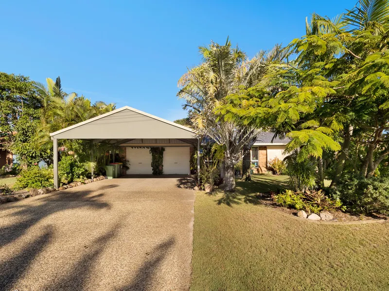 Walk to beach or enjoy in your own tropical world!