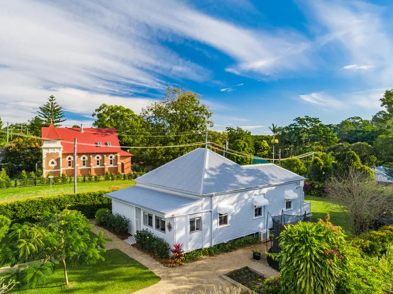 Classically beautiful original Clunes residence