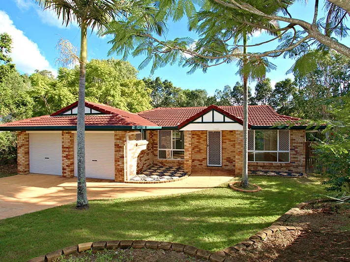 BEAUTIFUL FAMILY HOME - 4 BED. 2 BATH. AIR CON