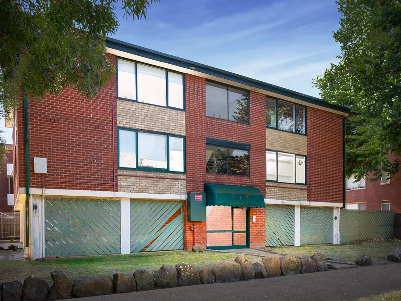 Fabulous Entry Level Home Or Investment