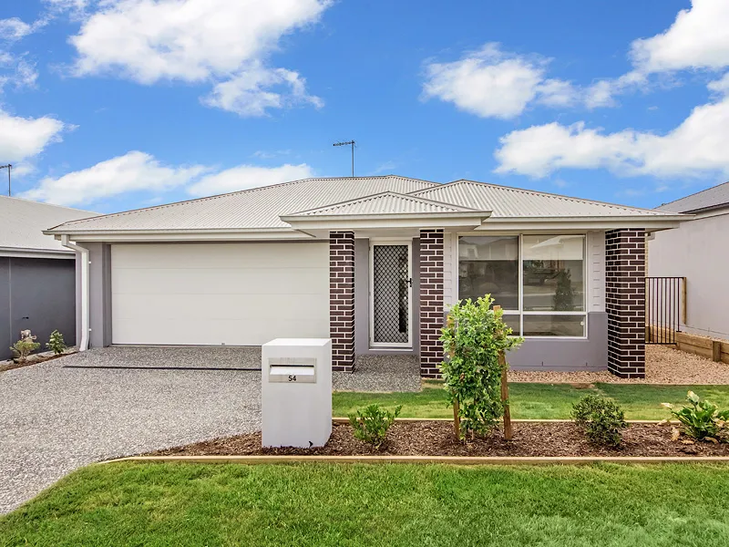 STUNNING NEW HOME