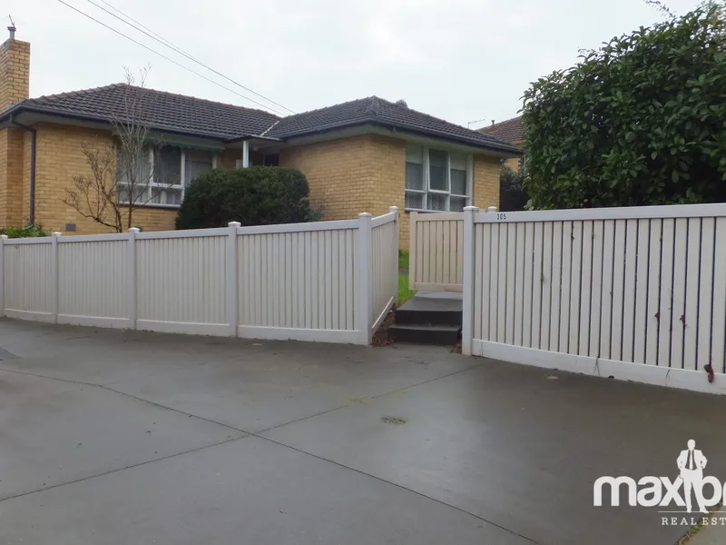 TIDY TWO BEDROOM HOME.