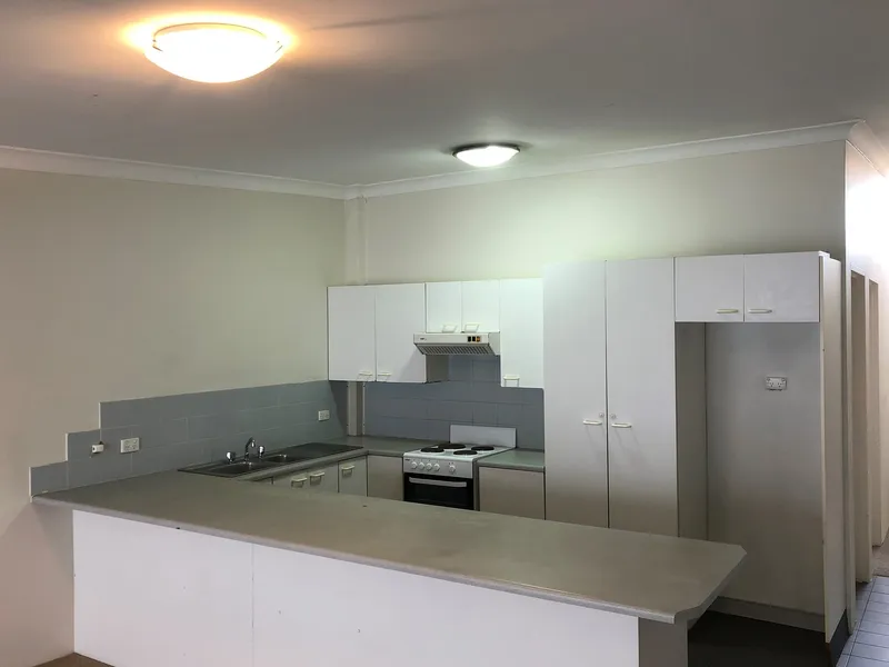 Oversized 2 Bedroom Apartment In The Heart Of Seaforth!