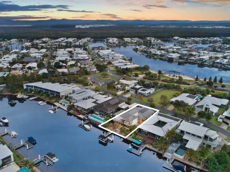 Flawless style in a premium waterside position