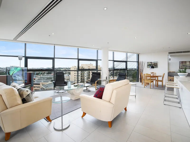 Fully furnished executive home with spectacular views