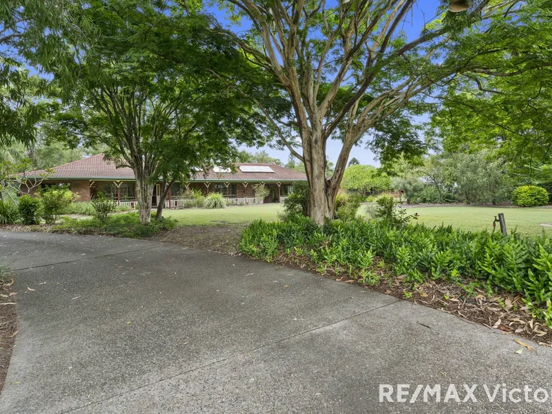 DUAL LIVING - ON JUST OVER AN ACRE BLOCK - FUTURE SUBDIVISION MAYBE A POSSIBILITY