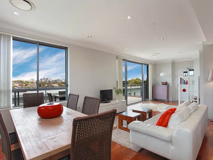 Penthouse, Spacious Outdoor Living, No Common Walls, City Views 