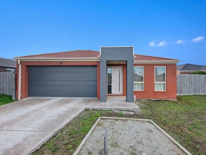 THIS PROPERTY FEATURES: