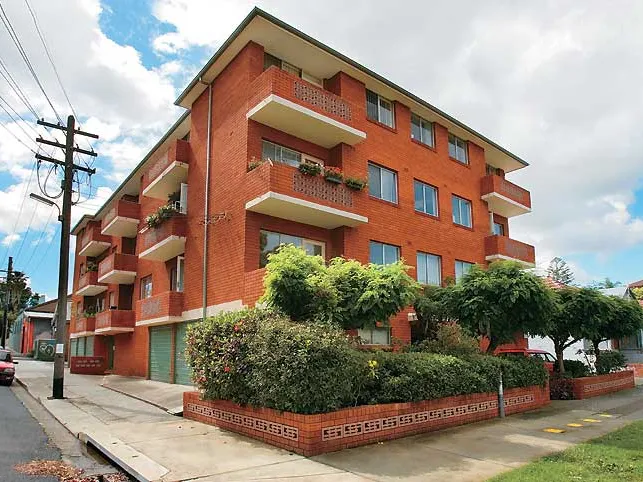 ONE WEEK FREE - Set in an Ultra Convenient Location