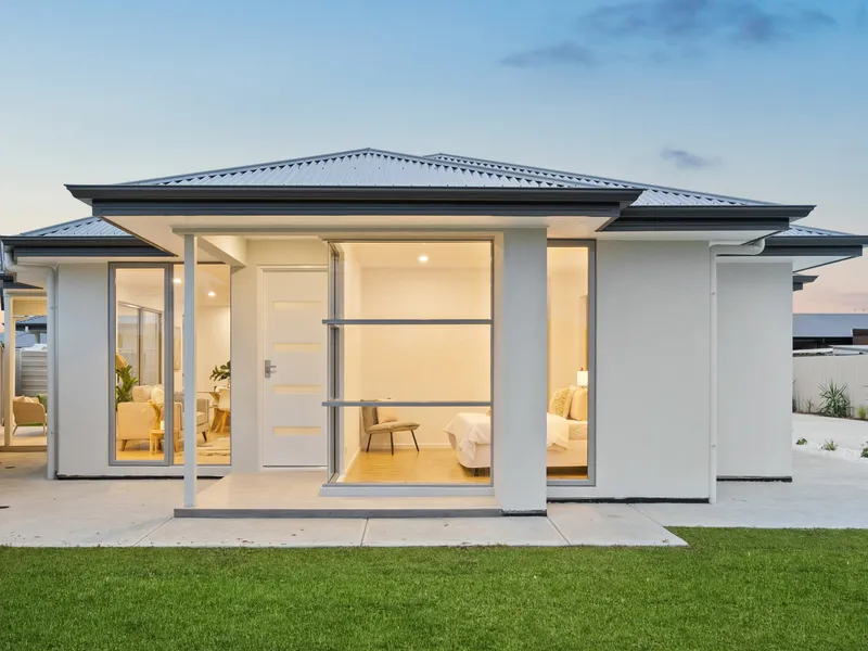 Lifestyle appeal in a brand-new, high impact profile.