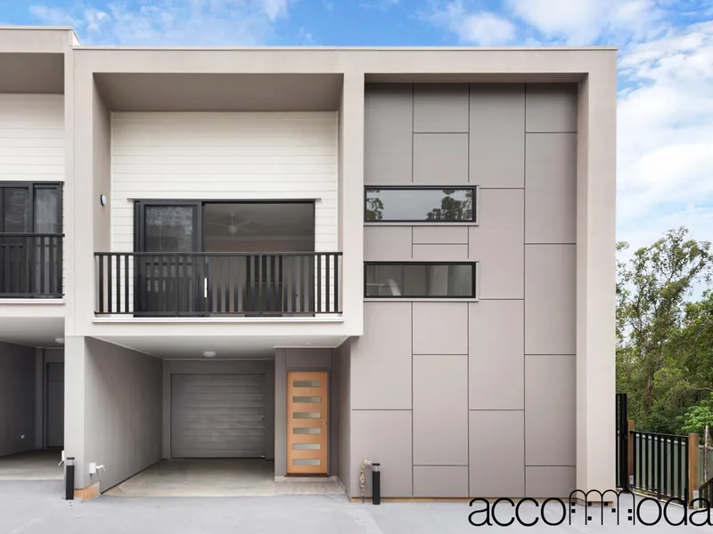 Luxury 3 Bedroom Townhouse