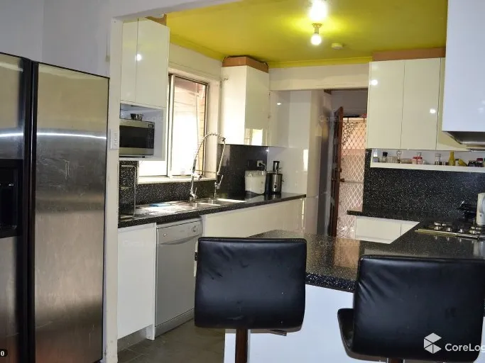 4 BEDROOM HOUSE MARAYONG!