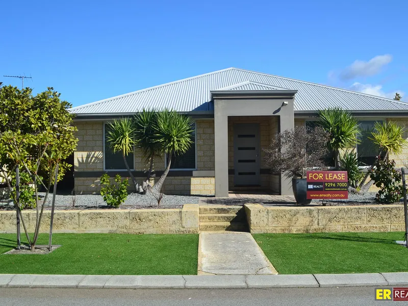 THREE BEDROOM WITH STUDY IN VINES DRESS CIRCLE