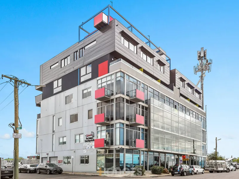 Urban Inner-City Living, Stylish Contemporary Design.