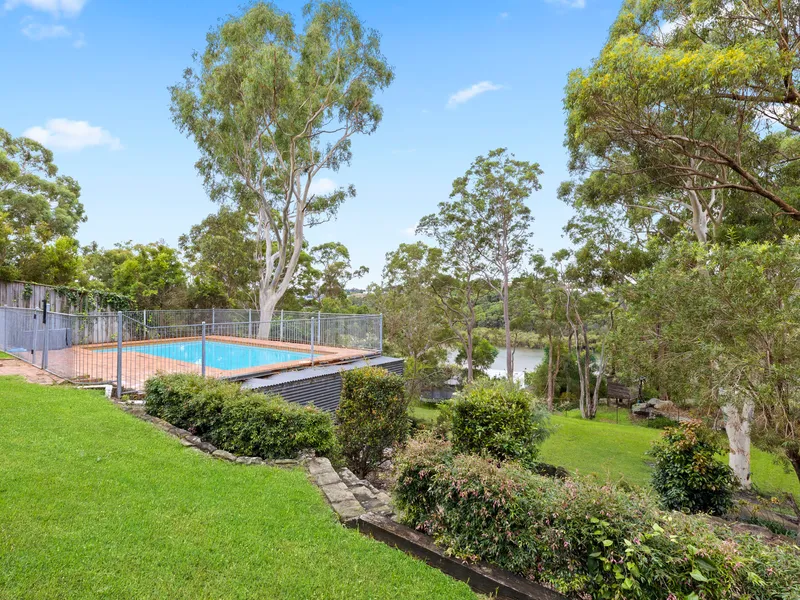 Family sanctuary in lush bushland setting