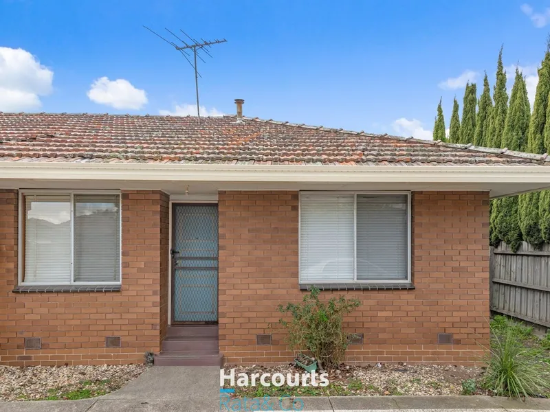 Walk to the station, walk to the shops, walk to school!