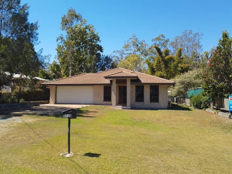 Lovely large family home!