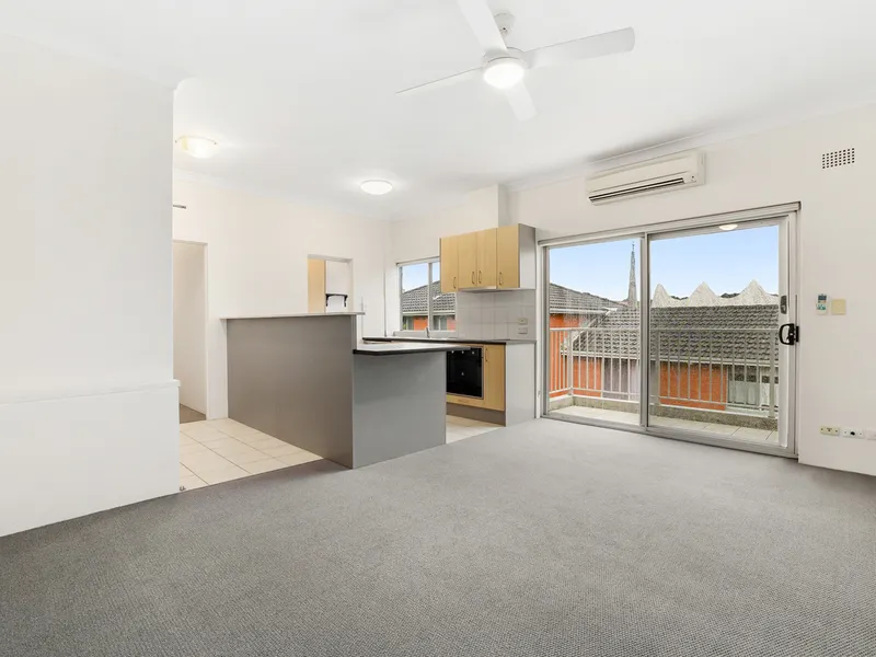 Top Floor Apartment Between The Village And The Beach