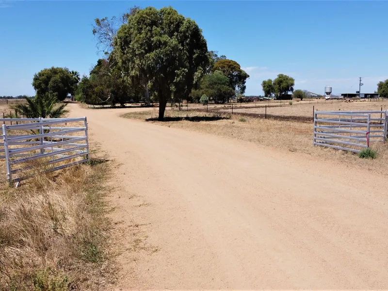 359Ha/888Ac Prime Mixed Farming & Livestock Enterprise