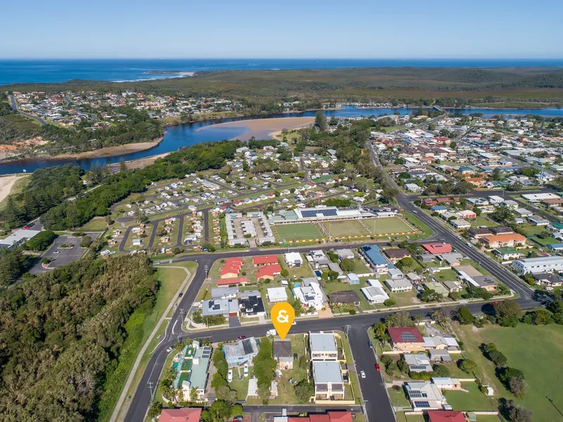 Walking distance to the beach and town