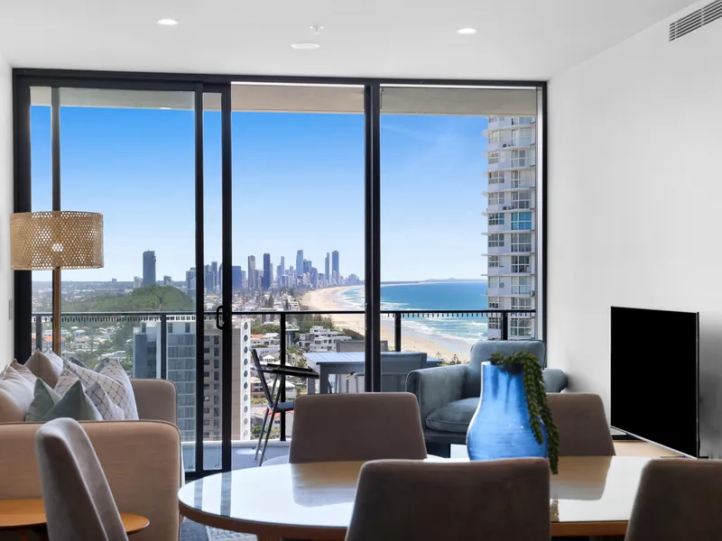 High Floor Ocean View Apartment In Burleigh Heads!