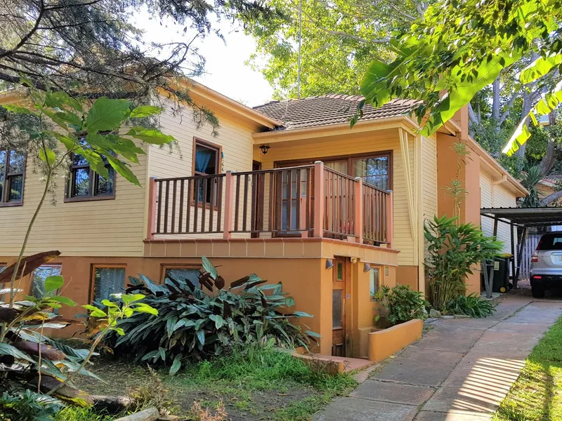 FOUR BEDROOM HOME PLUS GRANNY FLAT