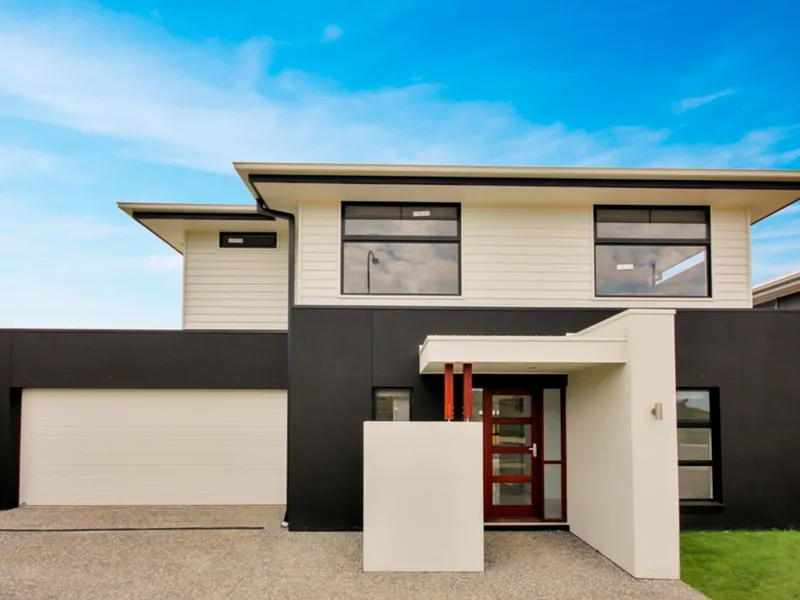 Stunning 2 Storey Home with Ducted Air Con located in Providence Estate.