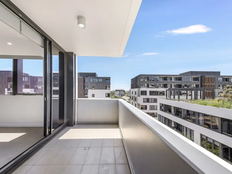 Resort-Style Living | Elegant interiors | Heart of Rosebery | Walk to Woollies