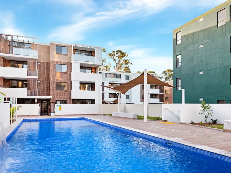 Spacious 2 bedrooms 2 bathrooms apartment with security car space - Available from 14 Dec 2022