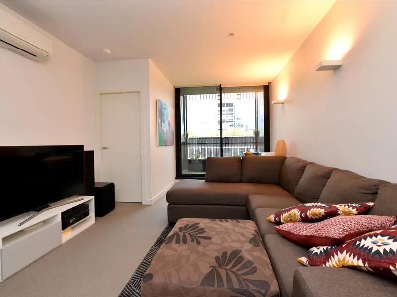 Make Yourself At Home - Unfurnished 2 Bedroom Apartment In The Perfect Location!