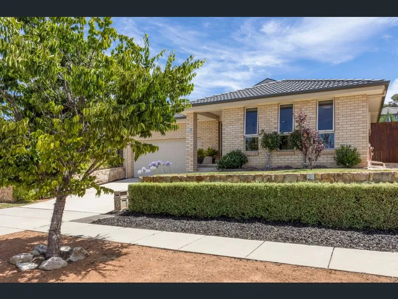 Warm spacious home in excellent location